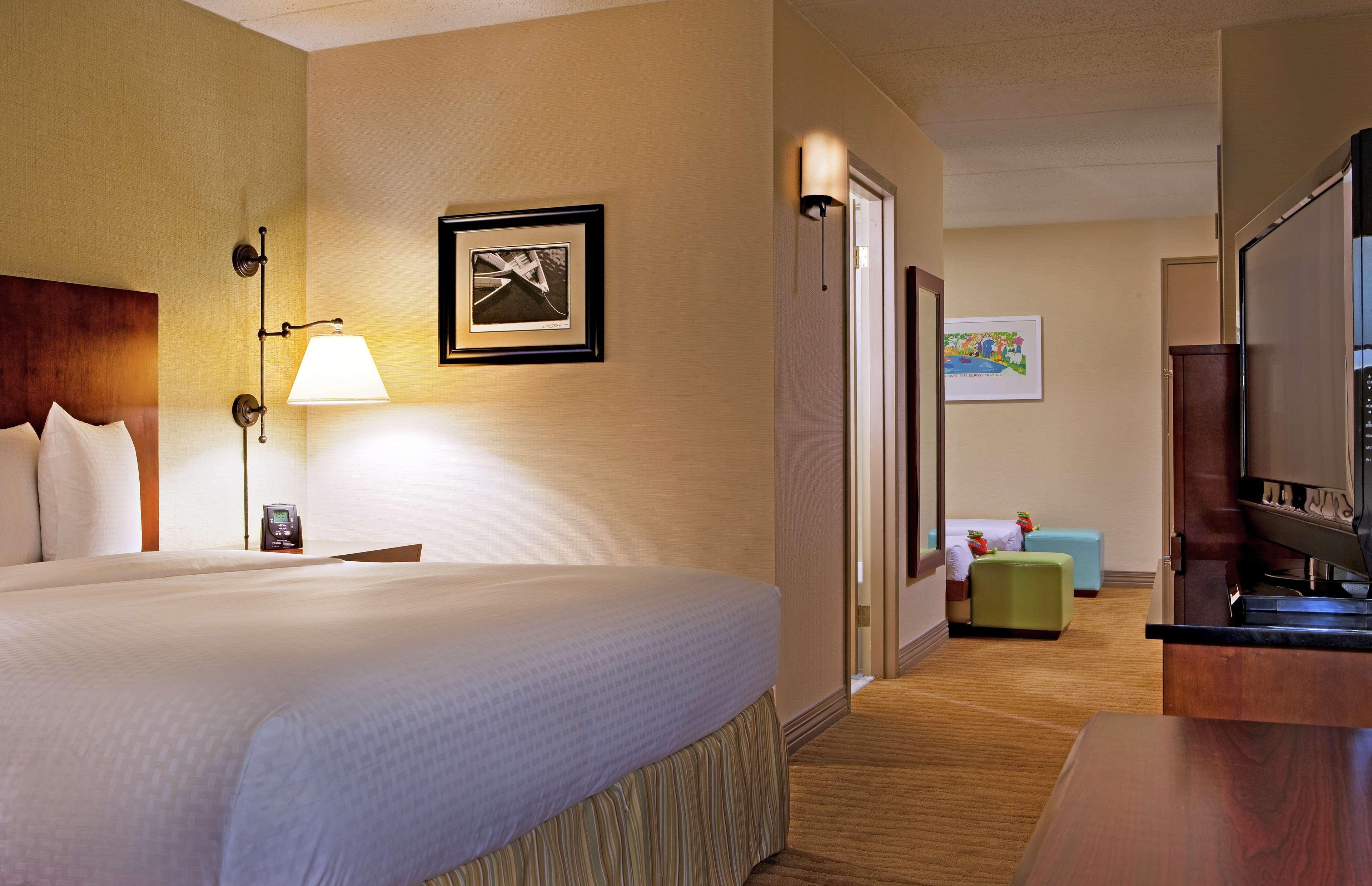 Doubletree Boston North Shore Danvers Exteriör bild
